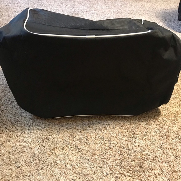 Adidas large duffle bag nwot - Picture 3 of 5
